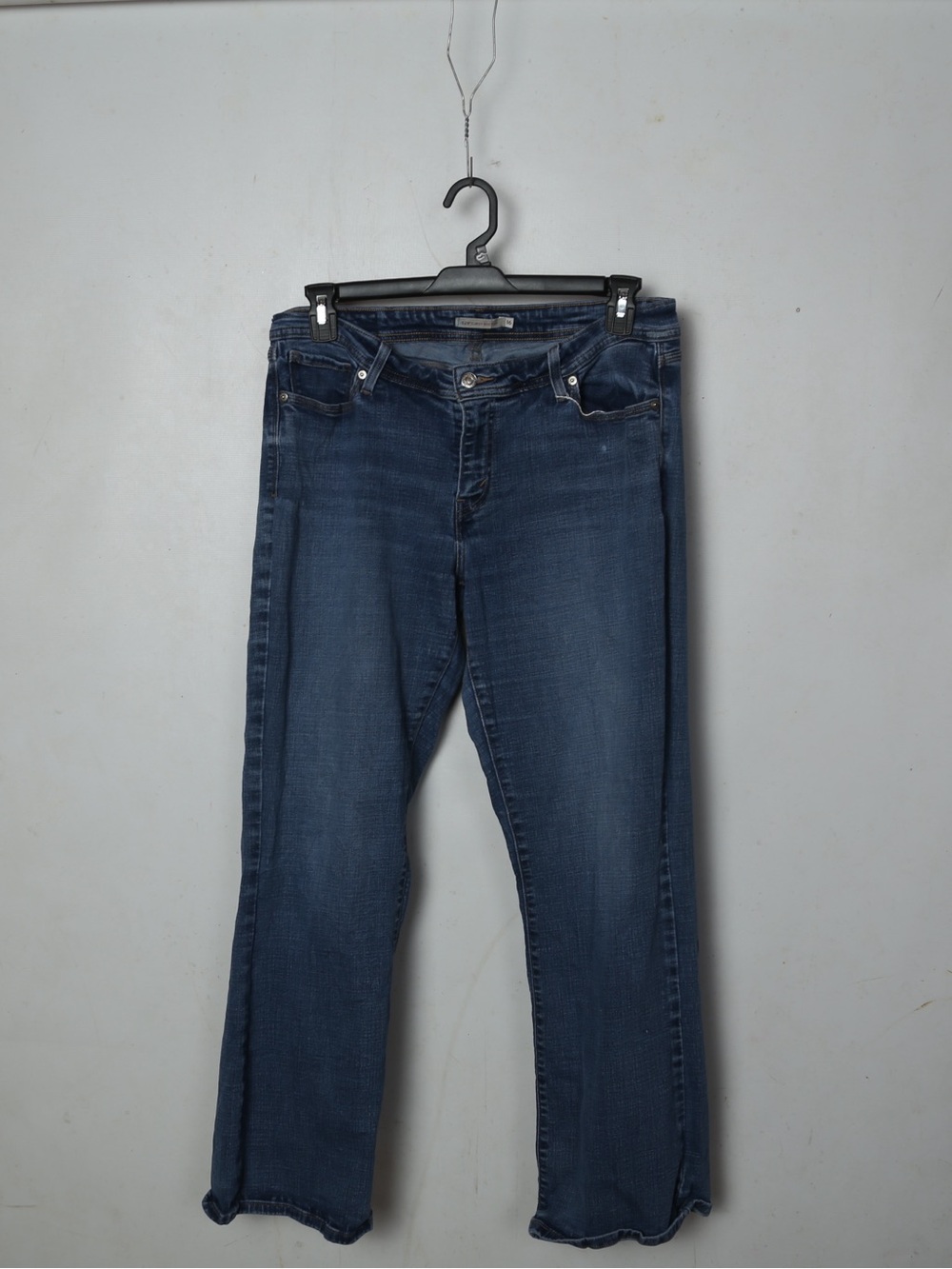 Levi's Women's Straight Leg Jeans in Dark Indigo